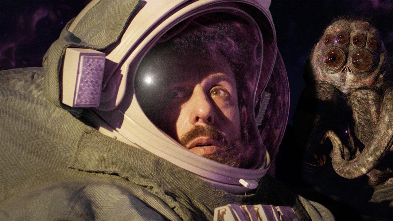 فيلم - رجل الفضاء - متوفر على نتفليكس
